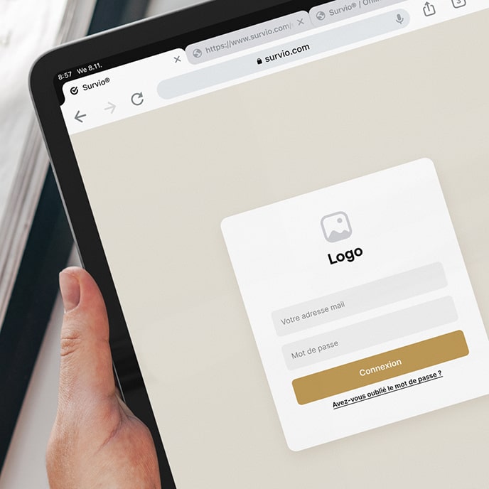Page de connexion personnalisée avec le logo de la société pour accéder à Survio